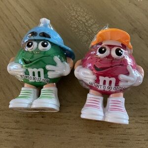 Vintage M&M Minnie’s set of 2 character dispensers in excellent condition.